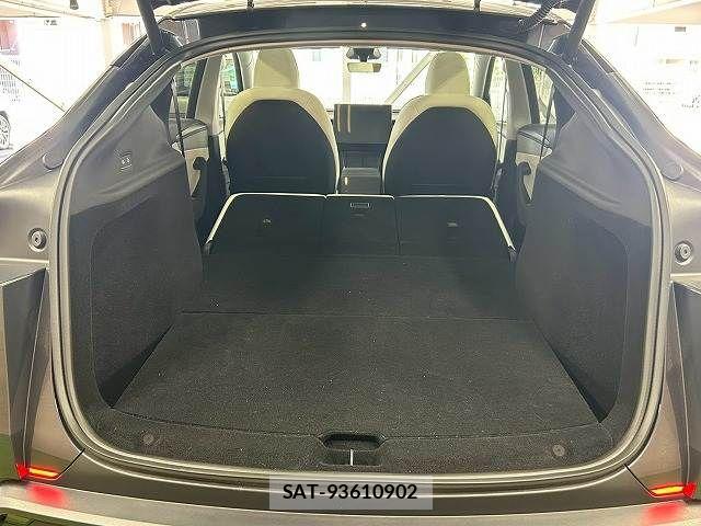 Tesla MODEL Y 2025-09 8486180-13