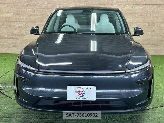 Tesla MODEL Y 2025-09 8486180-14