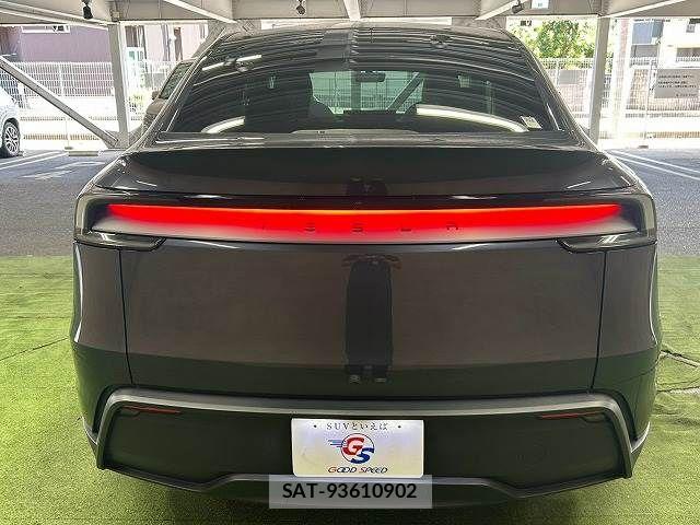 Tesla MODEL Y 2025-09 8486180-15
