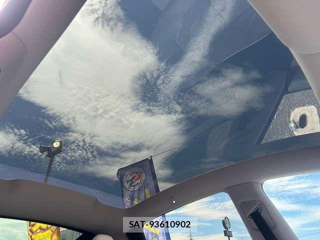 Tesla MODEL Y 2025-09 8486180-4
