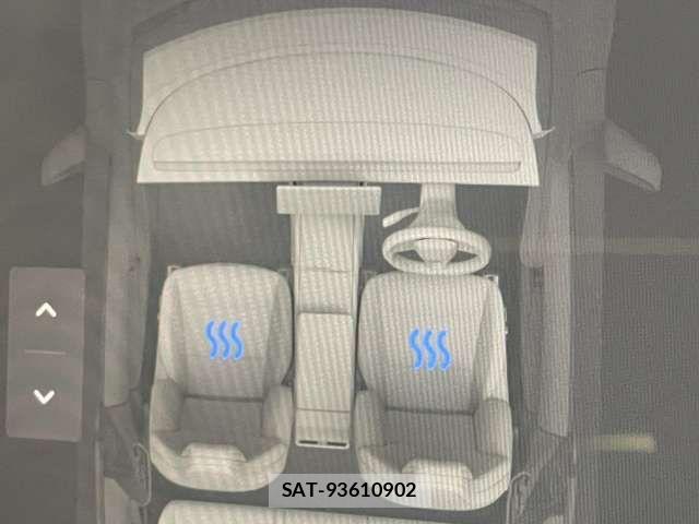 Tesla MODEL Y 2025-09 8486180-7