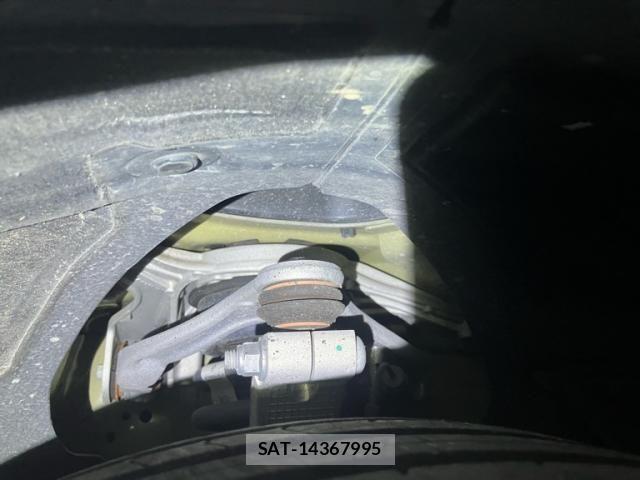 Tesla MODEL Y 2023-02 8486181-5