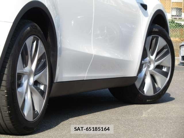 Tesla MODEL Y 2023-07 8527789-25