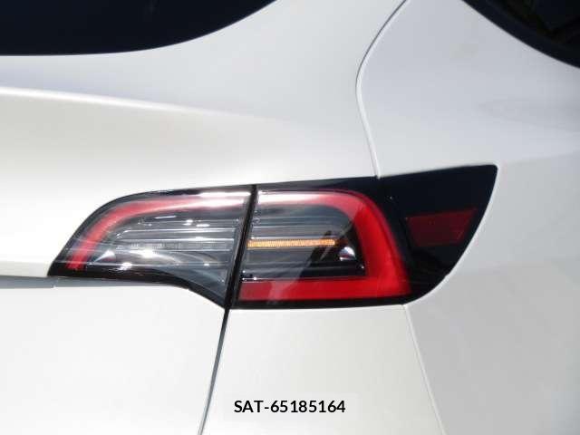 Tesla MODEL Y 2023-07 8527789-26