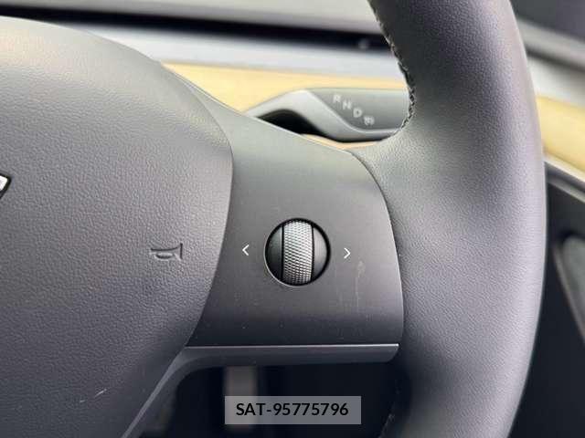 Tesla MODEL Y 2023-10 8563818-6