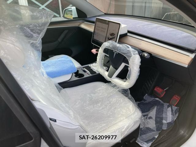 Tesla MODEL Y 2023-12 8629370-12