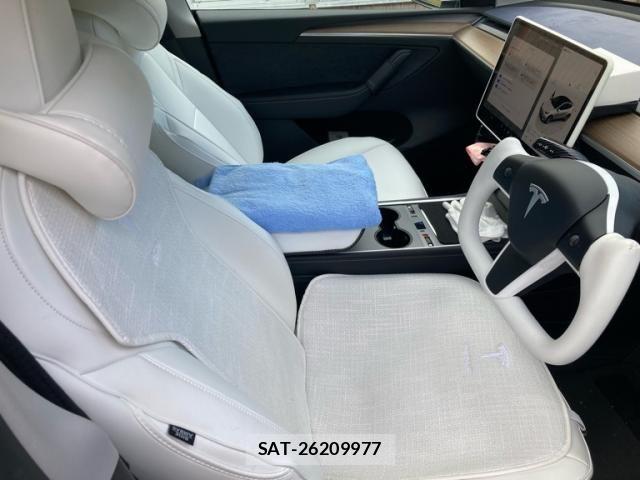 Tesla MODEL Y 2023-12 8629370-13