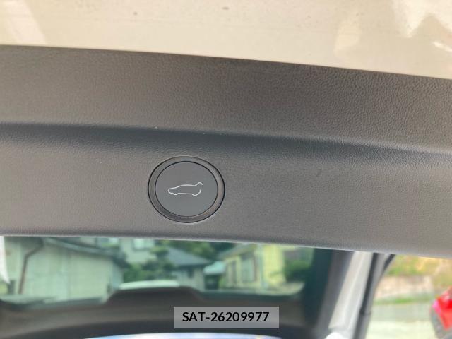 Tesla MODEL Y 2023-12 8629370-17