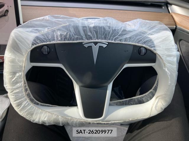 Tesla MODEL Y 2023-12 8629370-18