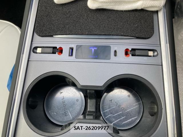 Tesla MODEL Y 2023-12 8629370-21