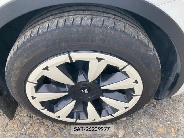 Tesla MODEL Y 2023-12 8629370-7
