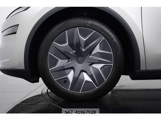 Tesla MODEL Y 2026-05 8629367-8