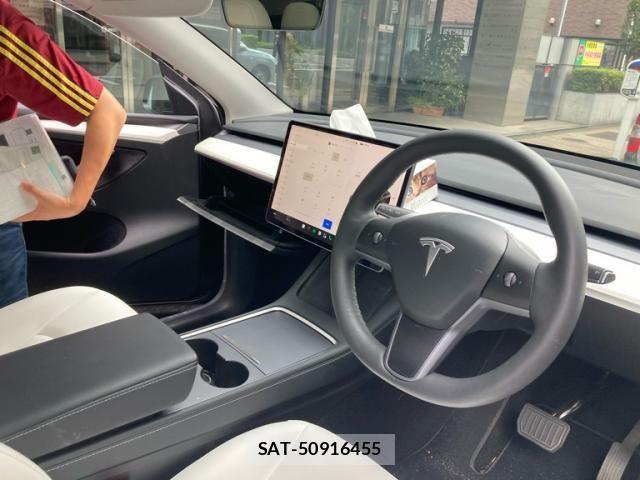 Tesla MODEL Y 2022-12 8629369-13