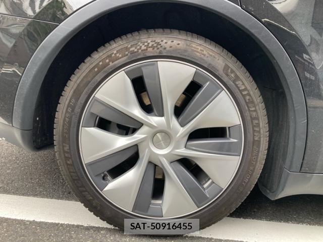 Tesla MODEL Y 2022-12 8629369-7
