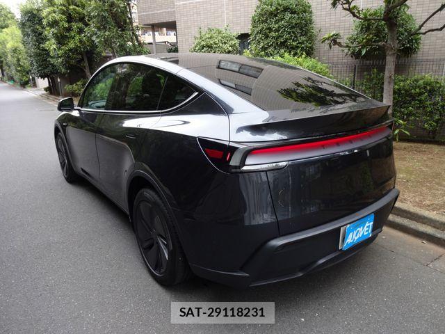 Tesla MODEL Y 2026-06 8662004-3