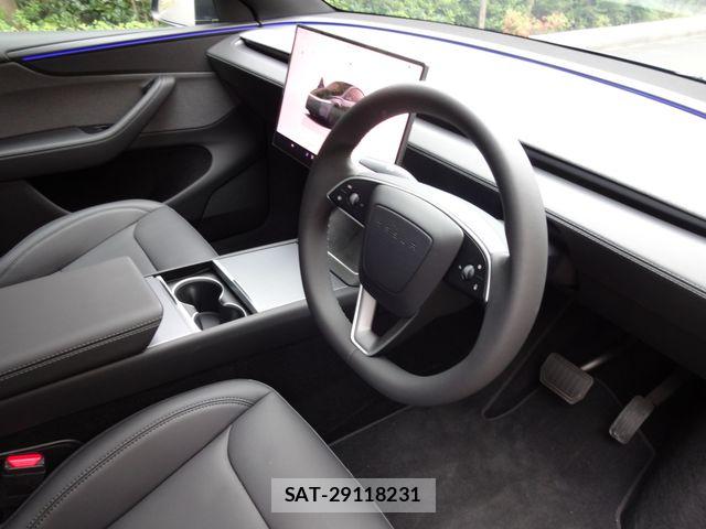 Tesla MODEL Y 2026-06 8662004-8