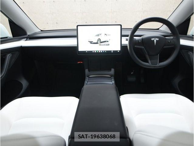 Tesla MODEL Y 2024-06 8667035-2