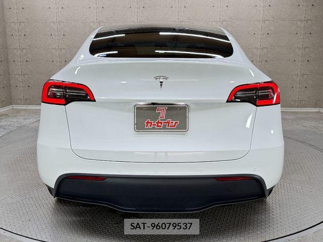 Tesla MODEL Y 2023-08 8746360-11