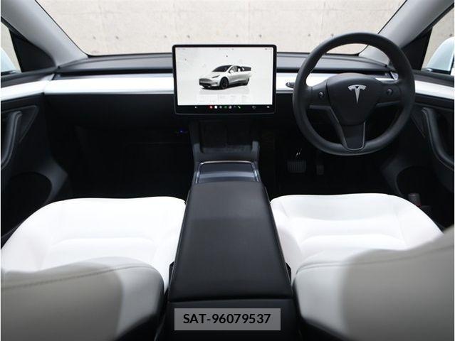 Tesla MODEL Y 2023-08 8746360-2