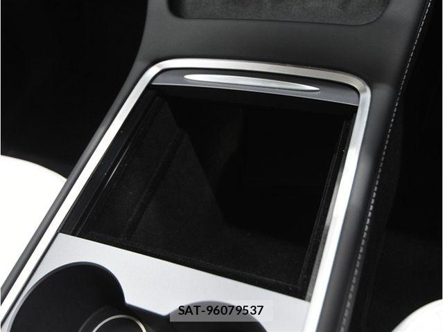 Tesla MODEL Y 2023-08 8746360-29