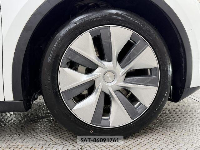 Tesla MODEL Y 2023-09 8746357-18