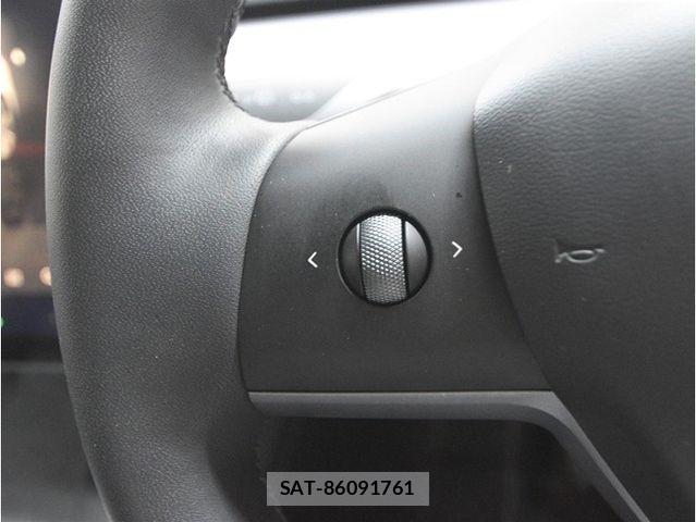 Tesla MODEL Y 2023-09 8746357-21