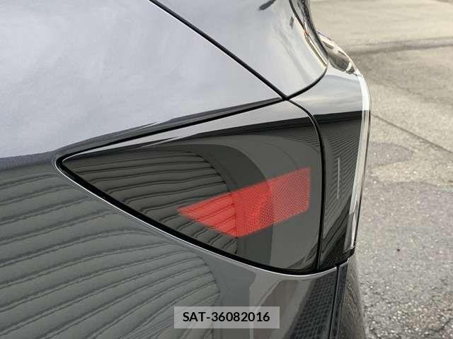 Tesla MODEL Y 2026-06 8746356-12