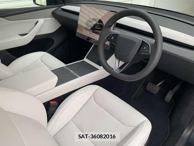 Tesla MODEL Y 2026-06 8746356-16