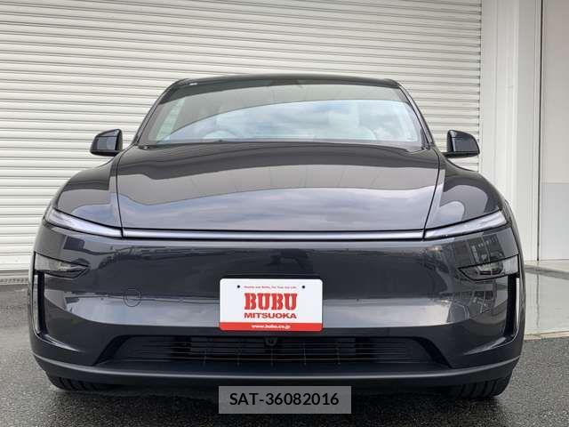 Tesla MODEL Y 2026-06 8746356-1