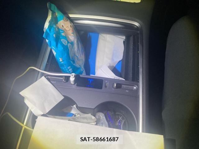 Tesla MODEL Y 2023-06 8746358-12