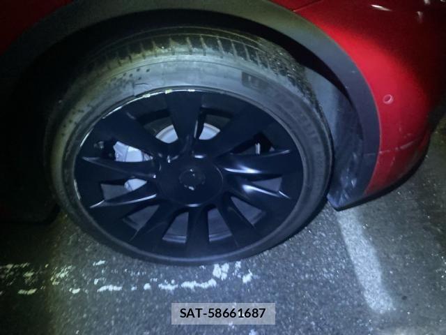 Tesla MODEL Y 2023-06 8746358-15