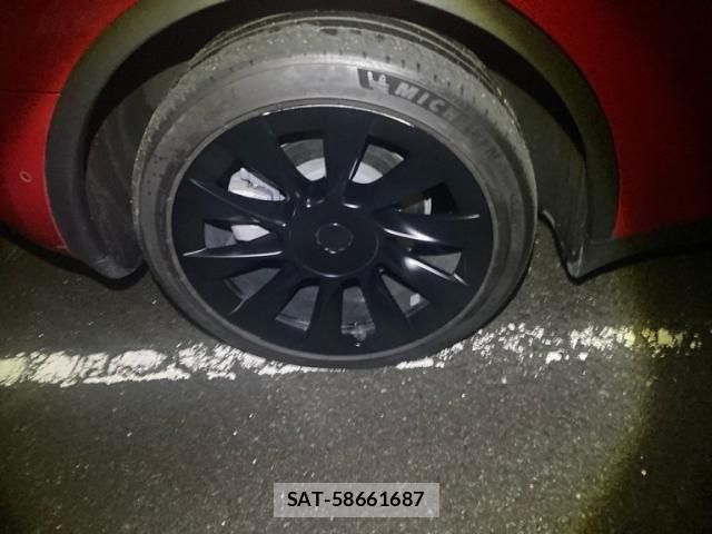 Tesla MODEL Y 2023-06 8746358-16
