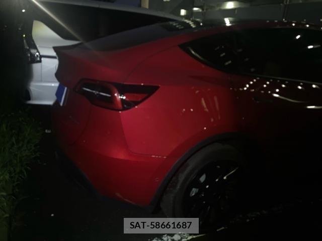 Tesla MODEL Y 2023-06 8746358-18