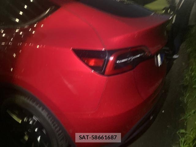 Tesla MODEL Y 2023-06 8746358-19
