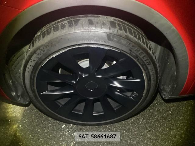 Tesla MODEL Y 2023-06 8746358-21