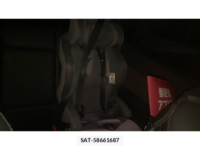 Tesla MODEL Y 2023-06 8746358-23