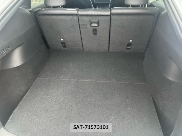 Tesla MODEL Y 2024-03 8746359-9