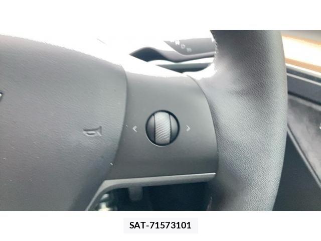 Tesla MODEL Y 2024-03 8746359-19