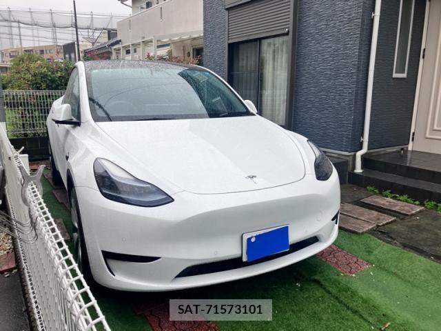 Tesla MODEL Y 2024-03 8746359-2