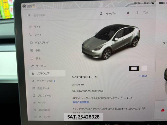 Tesla MODEL Y 2023-02 8782366-12