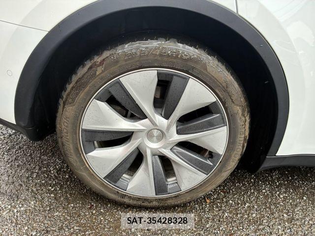 Tesla MODEL Y 2023-02 8782366-1