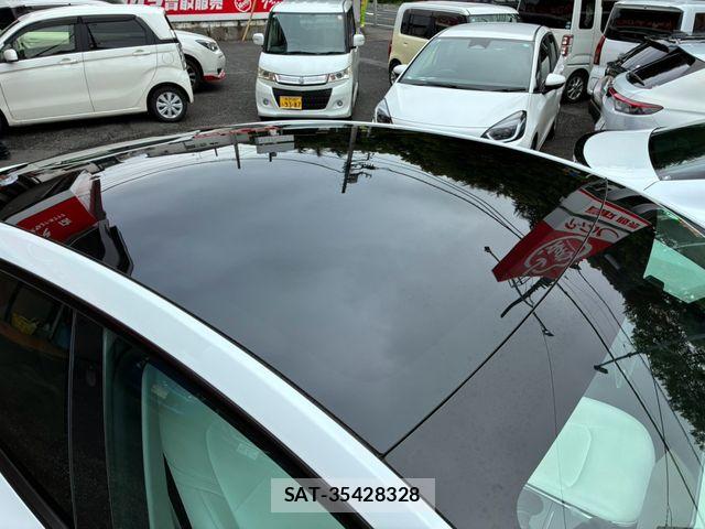 Tesla MODEL Y 2023-02 8782366-3