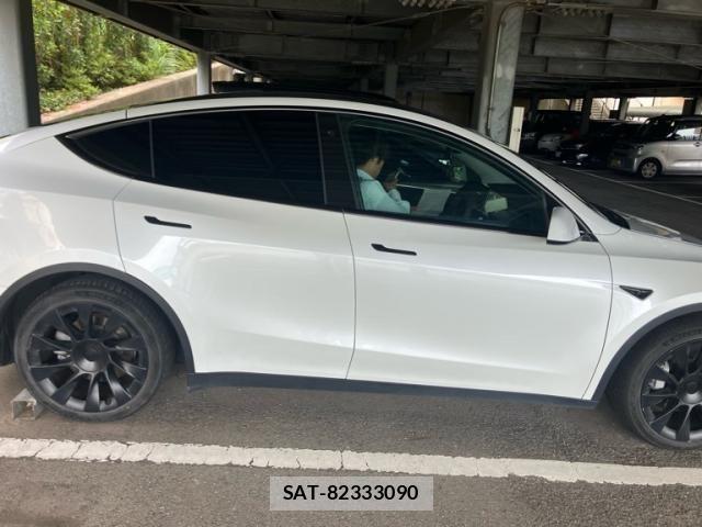 Tesla MODEL Y 2023-02 8832086-8