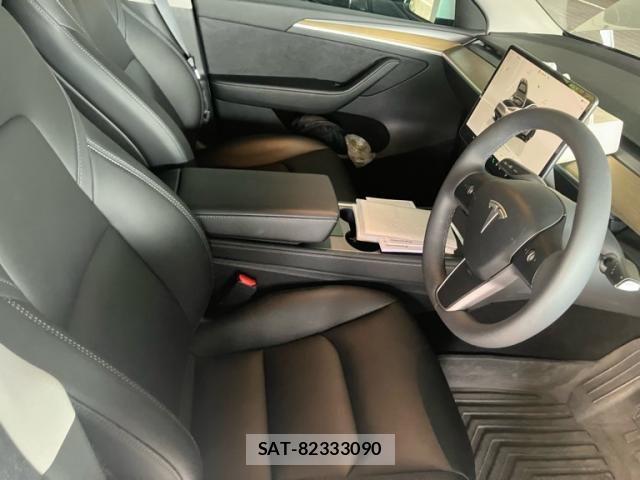 Tesla MODEL Y 2023-02 8832086-16