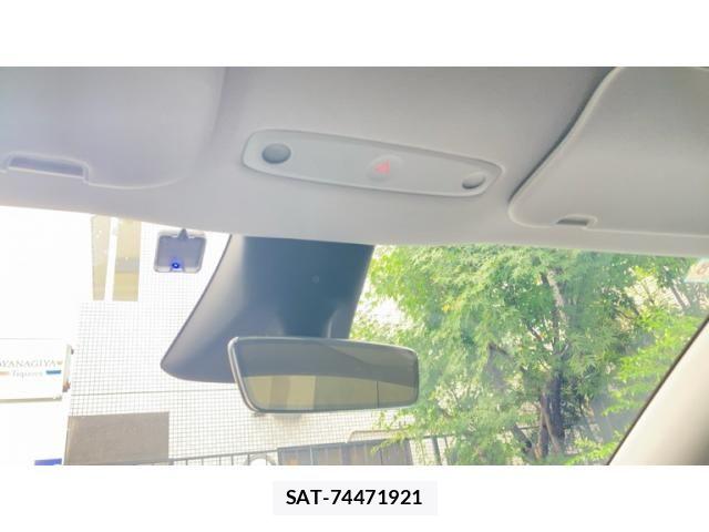 Tesla MODEL Y 2025-08 8832079-17