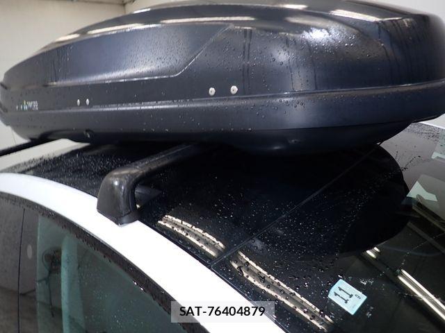 Tesla MODEL Y 2022-11 8872269-9