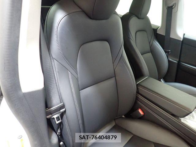 Tesla MODEL Y 2022-11 8872269-19
