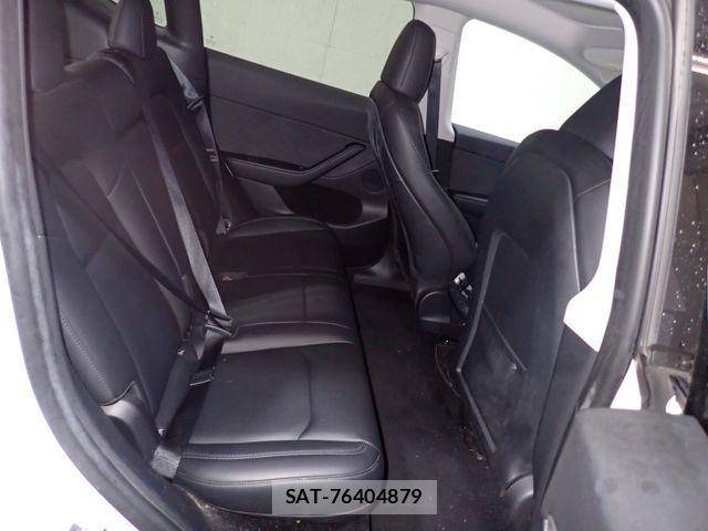 Tesla MODEL Y 2022-11 8872269-20