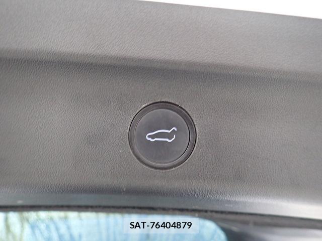 Tesla MODEL Y 2022-11 8872269-22