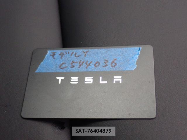 Tesla MODEL Y 2022-11 8872269-25